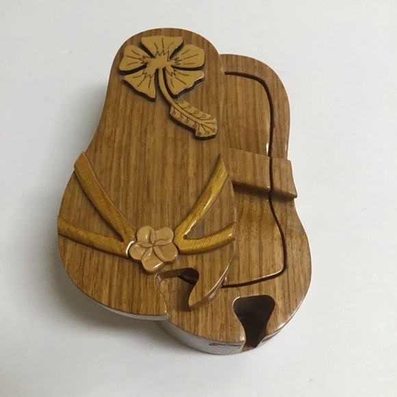 Flip Flop Wood Puzzle Box Secret Jewelry Box Polished Velvet Lined Hawaii Floral - Picture 5 of 16